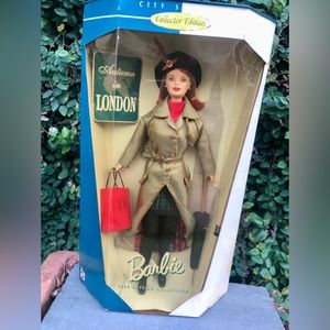 Vintage Autumn in London Barbie, City Seasons